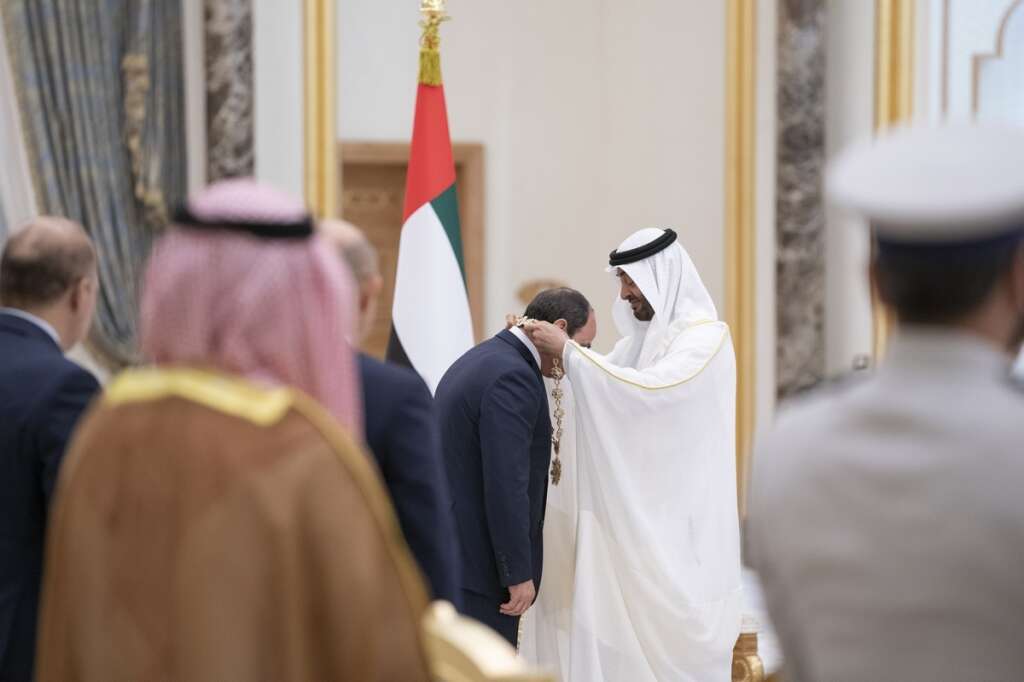 Sheikh Mohamed bin Zayed bestows 'Order of Zayed' on Egypt ...