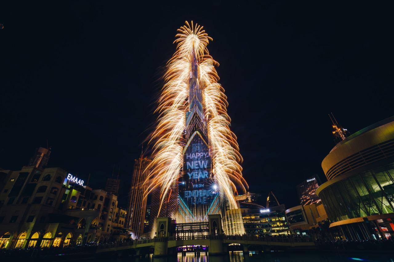 Ny 21 Uae Says Happy New Year 21 With 33 Fireworks Shows News Khaleej Times