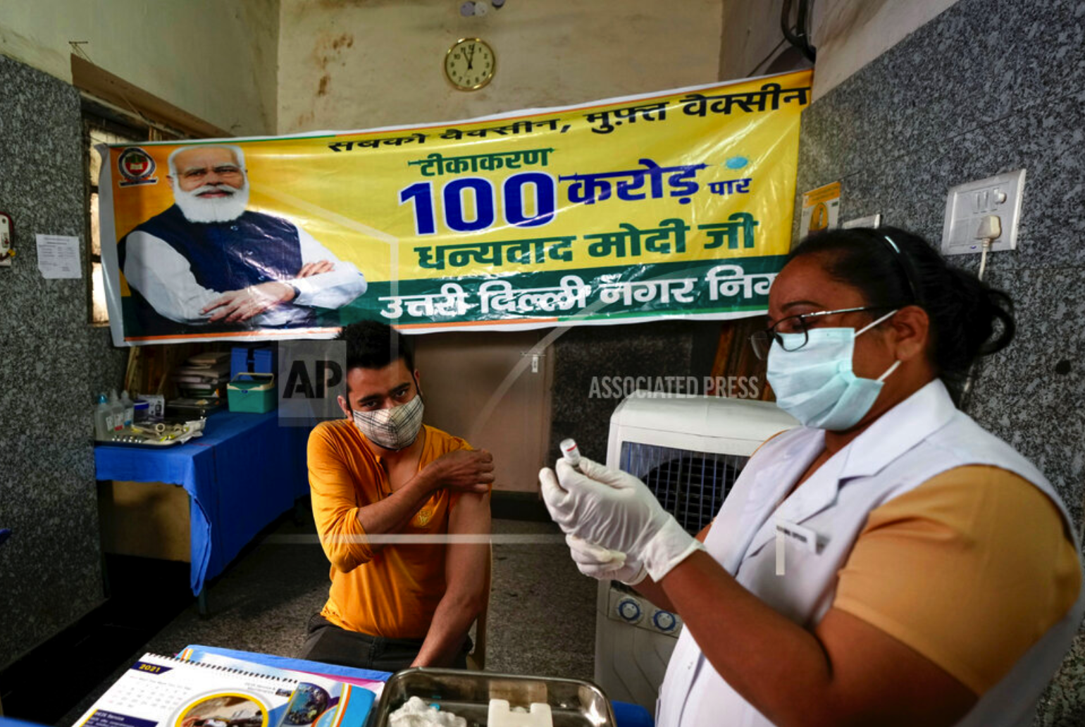 India celebrates 1 billion Covid vaccine doses